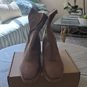 Dolce Vita Ankle Boots